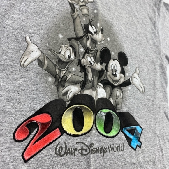 Walt Disney World Kids Vintage Gray 2004 Mickey Goofy Donald Pluto T-Shirt Sz 4T - Picture 2 of 9